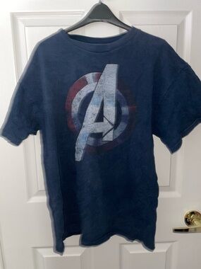 Marvel Avengers Men’s Navy Graphic Tee